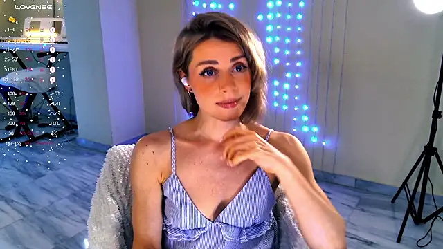 Arielle  03 online show from March 1, 12:45 am