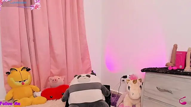 SophieRossi online show from February 20, 3:25 am