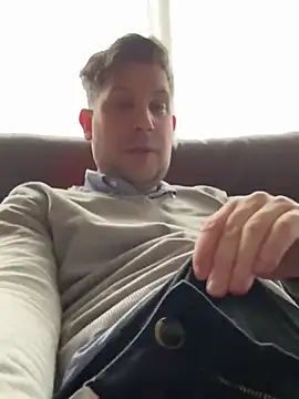 Snapshot of Taxidriver1988 chatting on December 30, 2:08 pm Taxidriver1988 online show from December 30, 2:08 pm