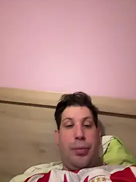 Snapshot of Taxidriver1988 chatting on January 29, 11:14 pm Taxidriver1988 online show from January 29, 11:14 pm