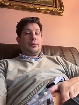 Snapshot of Taxidriver1988 chatting on February 13, 8:27 am Taxidriver1988 online show from February 13, 8:27 am