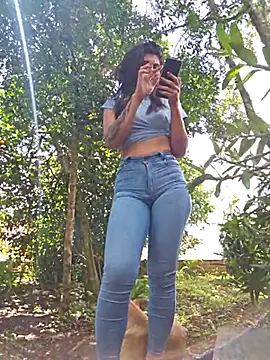 Snapshot of Yuky_ta chatting on February 15, 6:55 pm Yuky ta online show from February 15, 6:55 pm