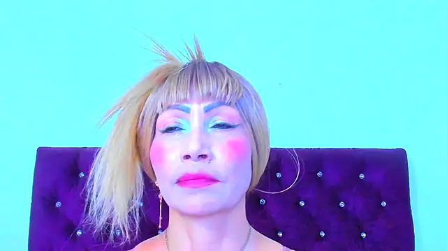 almabeckelt online show from November 12, 9:47 pm