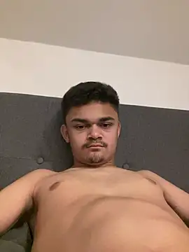 Yxngdiruss online show from July 3, 8:48 pm