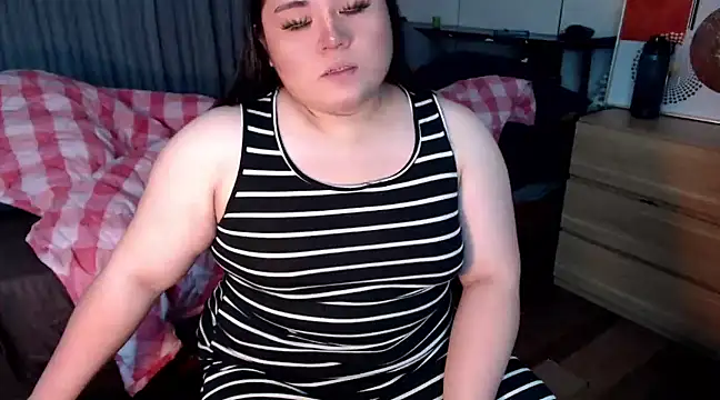 Snapshot of mysticofcum chatting on March 12, 4:51 am mysticofcum online show from March 12, 4:51 am