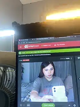 Snapshot of mysticofcum chatting on July 17, 6:46 pm mysticofcum online show from July 17, 6:46 pm