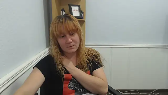 Snapshot of JosieJun_ chatting on July 9, 6:45 pm JosieJun online show from July 9, 6:45 pm