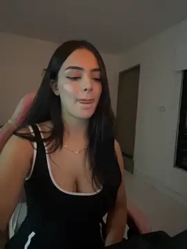 Snapshot of anniehart chatting on November 29, 1:19 am anniehart online show from November 29, 1:19 am