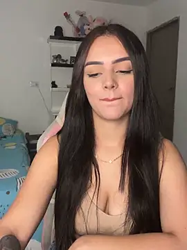 Snapshot of anniehart chatting on February 18, 1:45 am anniehart online show from February 18, 1:45 am