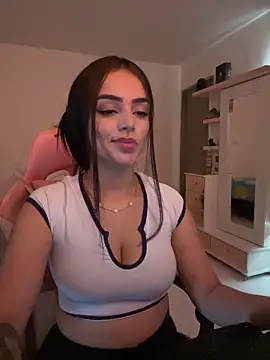 Snapshot of anniehart chatting on March 9, 8:13 pm anniehart online show from March 9, 8:13 pm