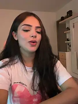 Snapshot of anniehart chatting on March 14, 2:06 am anniehart online show from March 14, 2:06 am