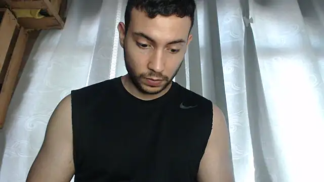 Snapshot of Armando_2002 chatting on February 27, 4:53 pm Armando 2002 online show from February 27, 4:53 pm