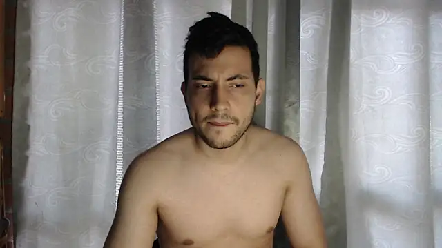 Snapshot of Armando_2002 chatting on March 18, 4:37 pm Armando 2002 online show from March 18, 4:37 pm