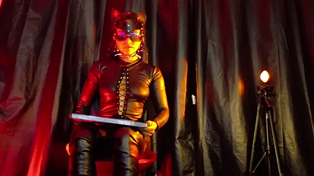 Snapshot of MistressSlut1 chatting on October 11, 11:31 am MistressSlut1 online show from October 11, 11:31 am