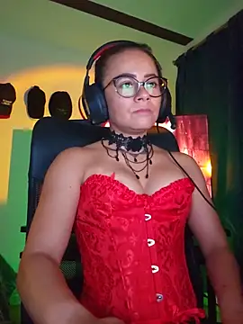 Snapshot of MistressSlut1 chatting on June 5, 9:59 am MistressSlut1 online show from June 5, 9:59 am