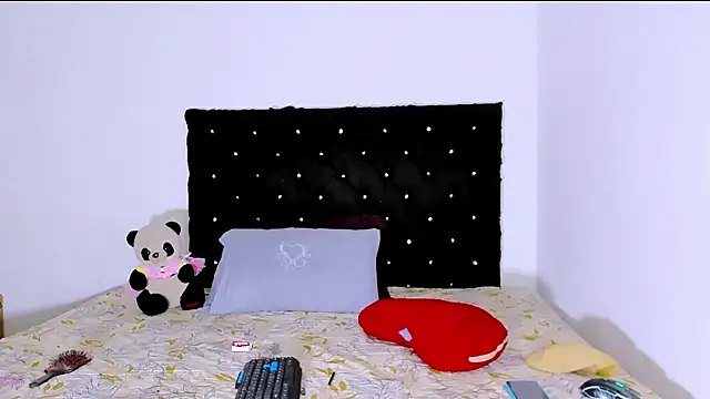 Snapshot of valen_colombian69 chatting on December 10, 7:26 am valen colombian69 online show from December 10, 7:26 am