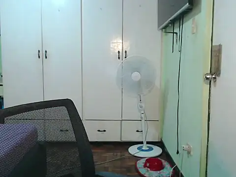 Ezradeliciosa online show from March 14, 2:39 am