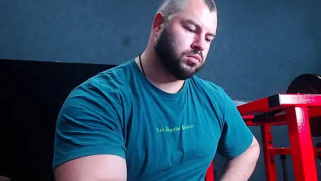 Snapshot of muscularjohnforuX chatting on May 5, 8:55 am muscularjohnforuX online show from May 5, 8:55 am