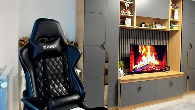 Claire95  online show from October 2, 4:19 am