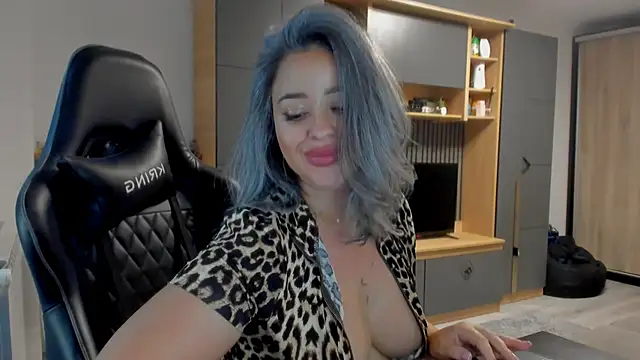 Claire95  online show from July 23, 7:01 pm