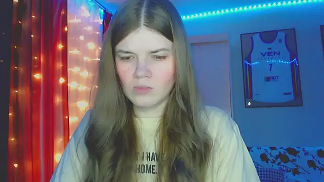 Snapshot of Klementa chatting on October 25, 7:19 pm Klementa online show from October 25, 7:19 pm