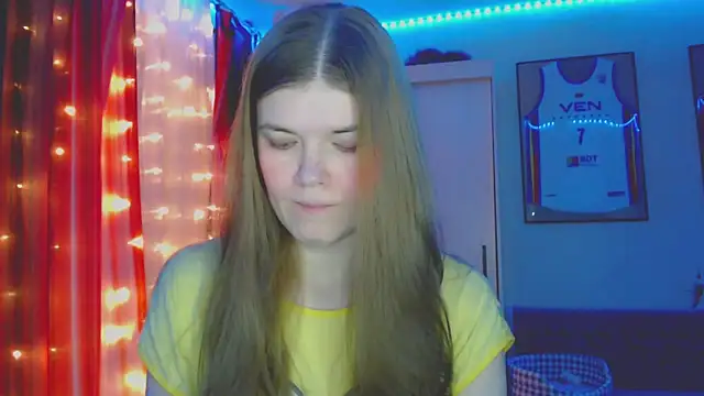 Snapshot of Klementa chatting on November 19, 5:57 pm Klementa online show from November 19, 5:57 pm