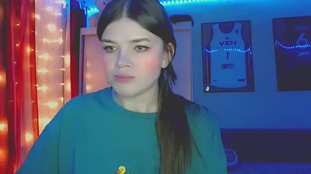 Snapshot of Klementa chatting on February 28, 8:32 pm Klementa online show from February 28, 8:32 pm