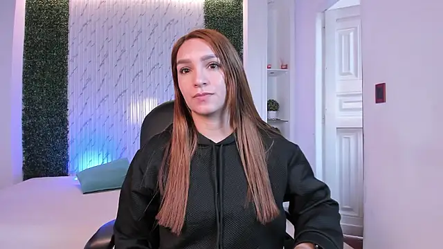 miataylorr1 online show from February 11, 11:59 am