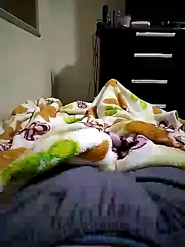 Snapshot of shiiank chatting on June 24, 12:53 am shiiank online show from June 24, 12:53 am