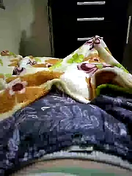Snapshot of shiiank chatting on July 2, 1:16 am shiiank online show from July 2, 1:16 am