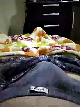 Snapshot of shiiank chatting on July 25, 2:31 am shiiank online show from July 25, 2:31 am