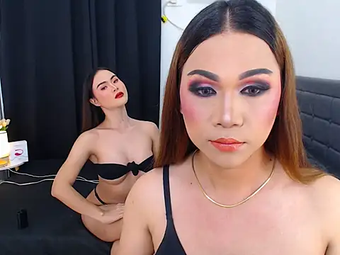 CarlaXFrancine online show from August 1, 2:44 am