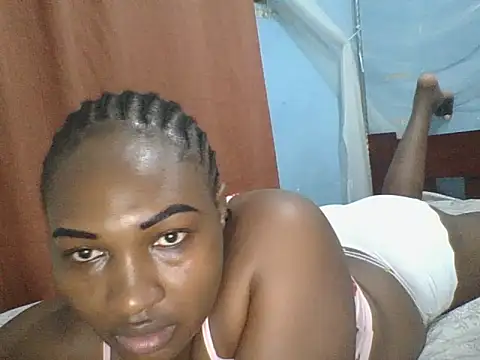 Snapshot of cute_lavenda chatting on December 4, 12:42 am cute lavenda online show from December 4, 12:42 am