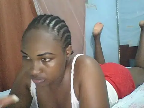 Snapshot of cute_lavenda chatting on December 4, 7:44 pm cute lavenda online show from December 4, 7:44 pm