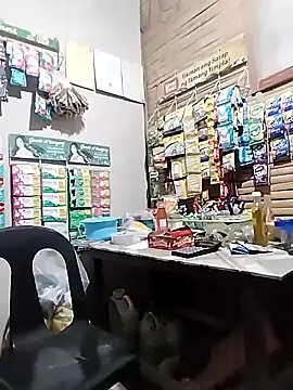 Snapshot of lickmepussy21 chatting on September 22, 9:17 pm lickmepussy21 online show from September 22, 9:17 pm