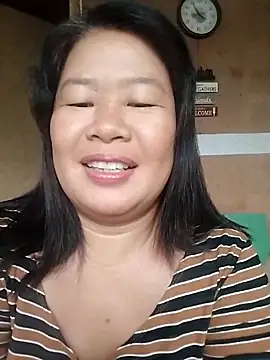 Snapshot of lickmepussy21 chatting on November 14, 10:07 pm lickmepussy21 online show from November 14, 10:07 pm