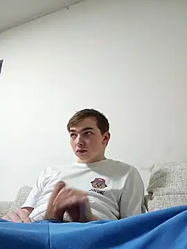 Snapshot of BigJuicy18cm chatting on February 6, 11:15 pm BigJuicy18cm online show from February 6, 11:15 pm