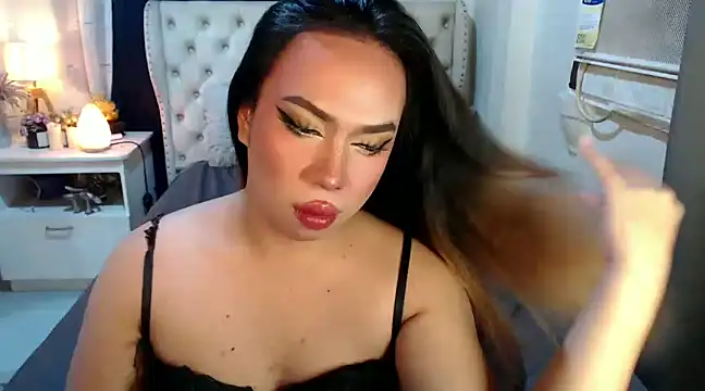 RebecaNextToYou online show from December 11, 8:18 pm