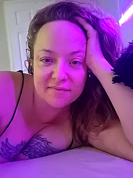 julimonroe online show from February 27, 6:50 am