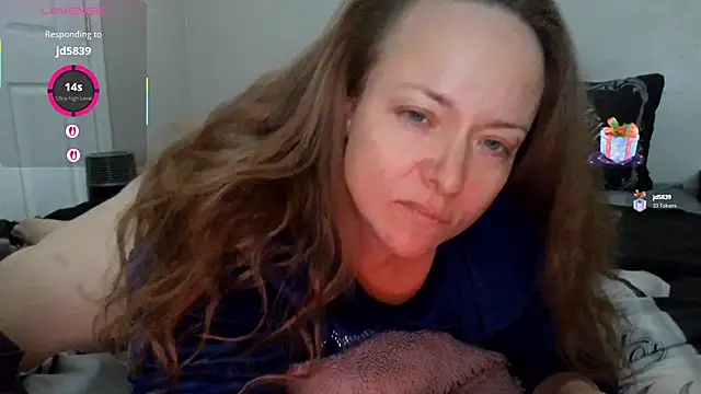 julimonroe online show from November 30, 9:41 pm