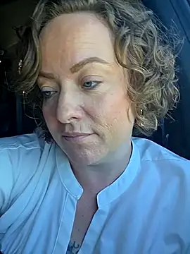 julimonroe online show from April 24, 5:37 pm