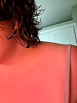 julimonroe online show from April 30, 8:42 am