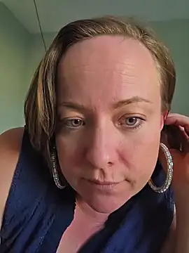 julimonroe online show from June 17, 12:57 am