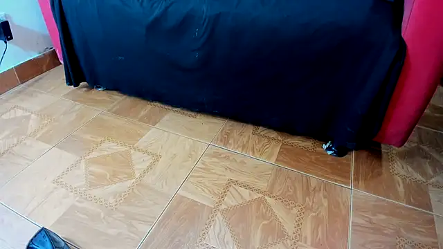 Snapshot of MissVioleta1 chatting on October 24, 7:27 am MissVioleta1 online show from October 24, 7:27 am