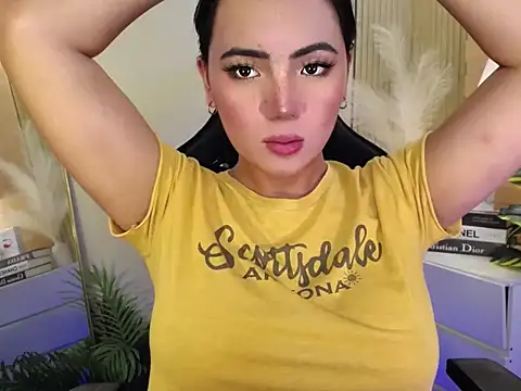 Snapshot of Martha_pookerxxx chatting on January 25, 2:15 am Martha pookerxxx online show from January 25, 2:15 am