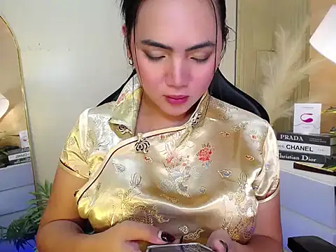 Snapshot of Martha_pookerxxx chatting on March 1, 1:32 am Martha pookerxxx online show from March 1, 1:32 am