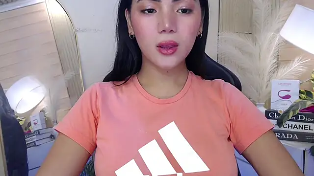 Snapshot of Martha_pookerxxx chatting on November 22, 8:30 pm Martha pookerxxx online show from November 22, 8:30 pm