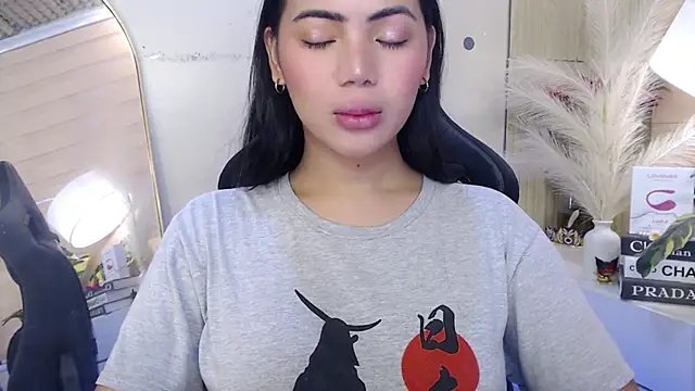 Snapshot of Martha_pookerxxx chatting on December 4, 11:57 pm Martha pookerxxx online show from December 4, 11:57 pm