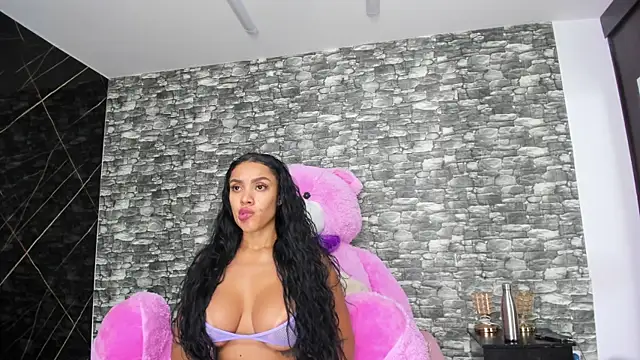 Snapshot of HeidyWillss chatting on January 10, 7:21 pm HeidyWillss online show from January 10, 7:21 pm