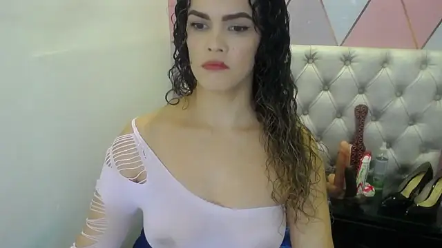 Snapshot of greatASS_Latina chatting on July 27, 12:12 pm greatASS Latina online show from July 27, 12:12 pm